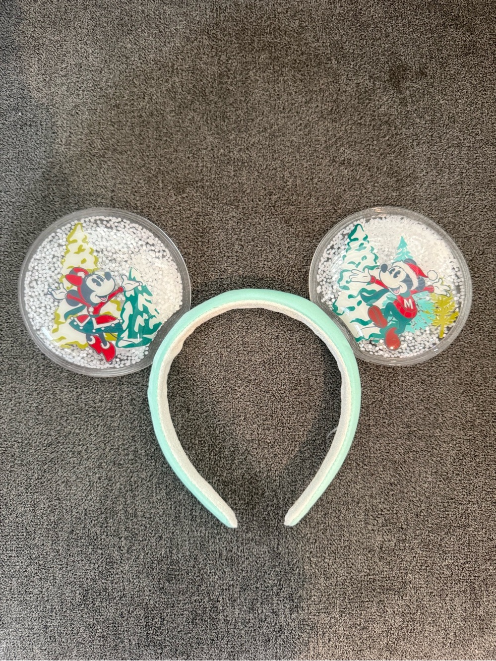 NEW DISNEY MICKEY CHRISTMAS WINTER WONDERLAND EARS - WHITE SNOW INSIDE EAR MOVES